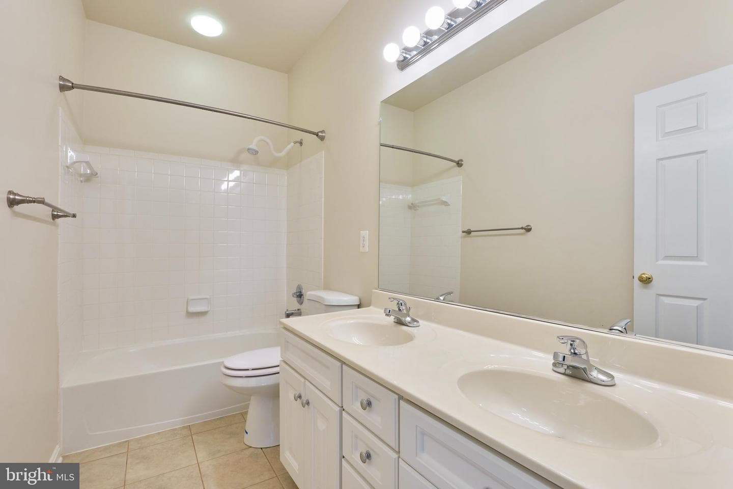 8553 Daltons Grove Way photo 24