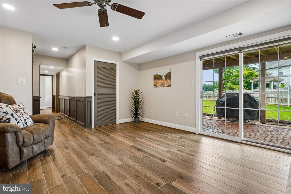 14716 Cloyd Way photo 27