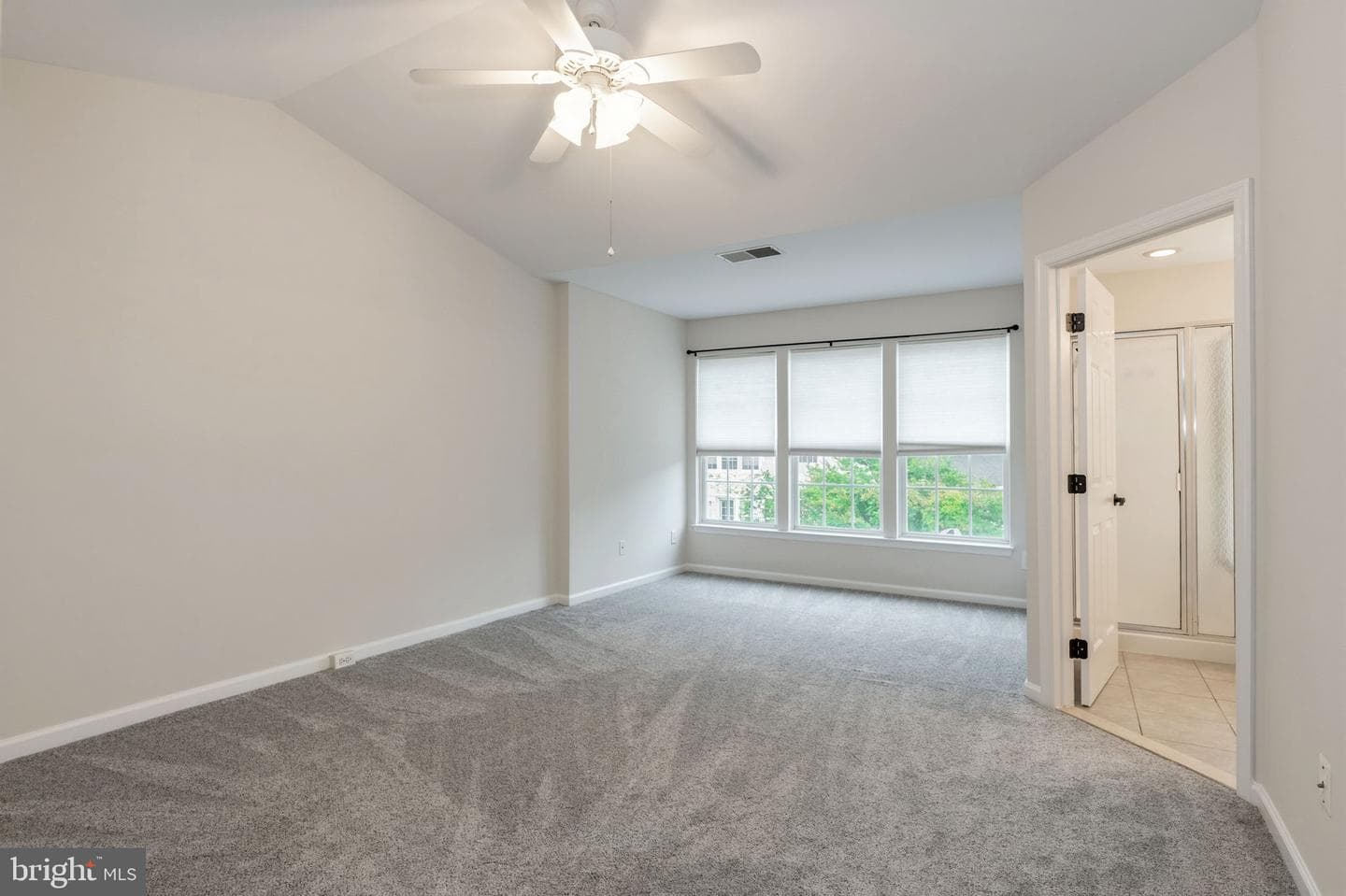 15720 Viewpoint Circle photo 23