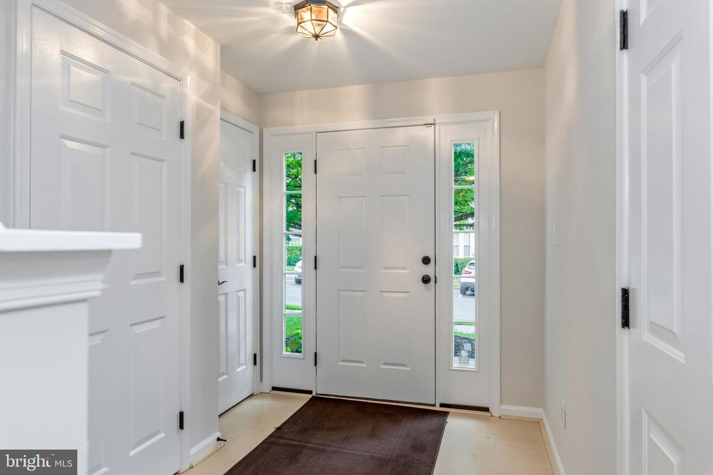 15720 Viewpoint Circle photo 3