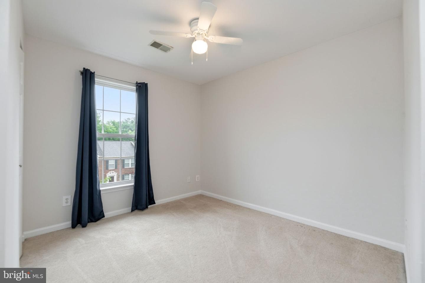 15720 Viewpoint Circle photo 32
