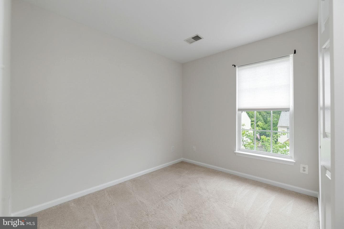 15720 Viewpoint Circle photo 34