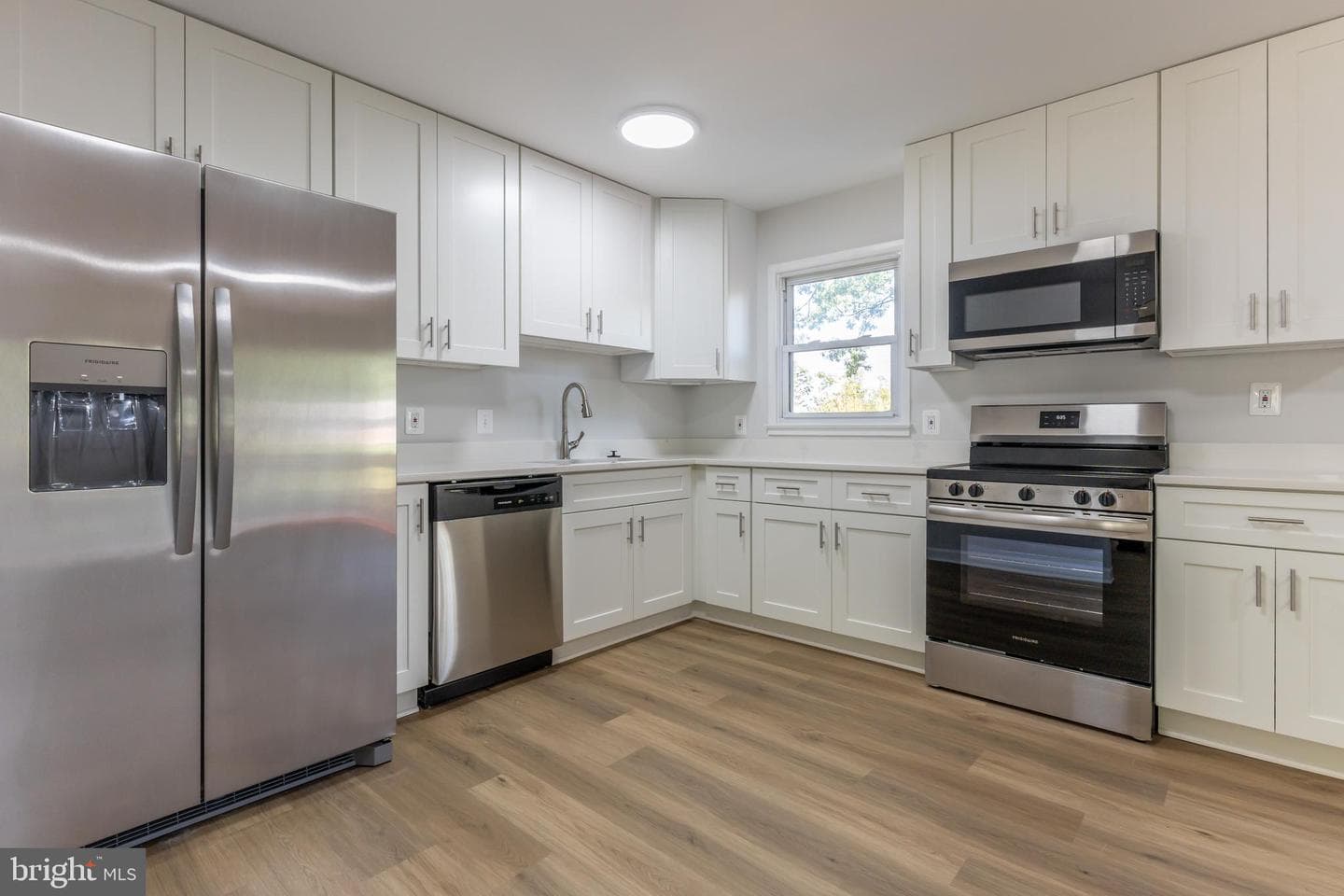 3805 Del Mar Drive photo 12
