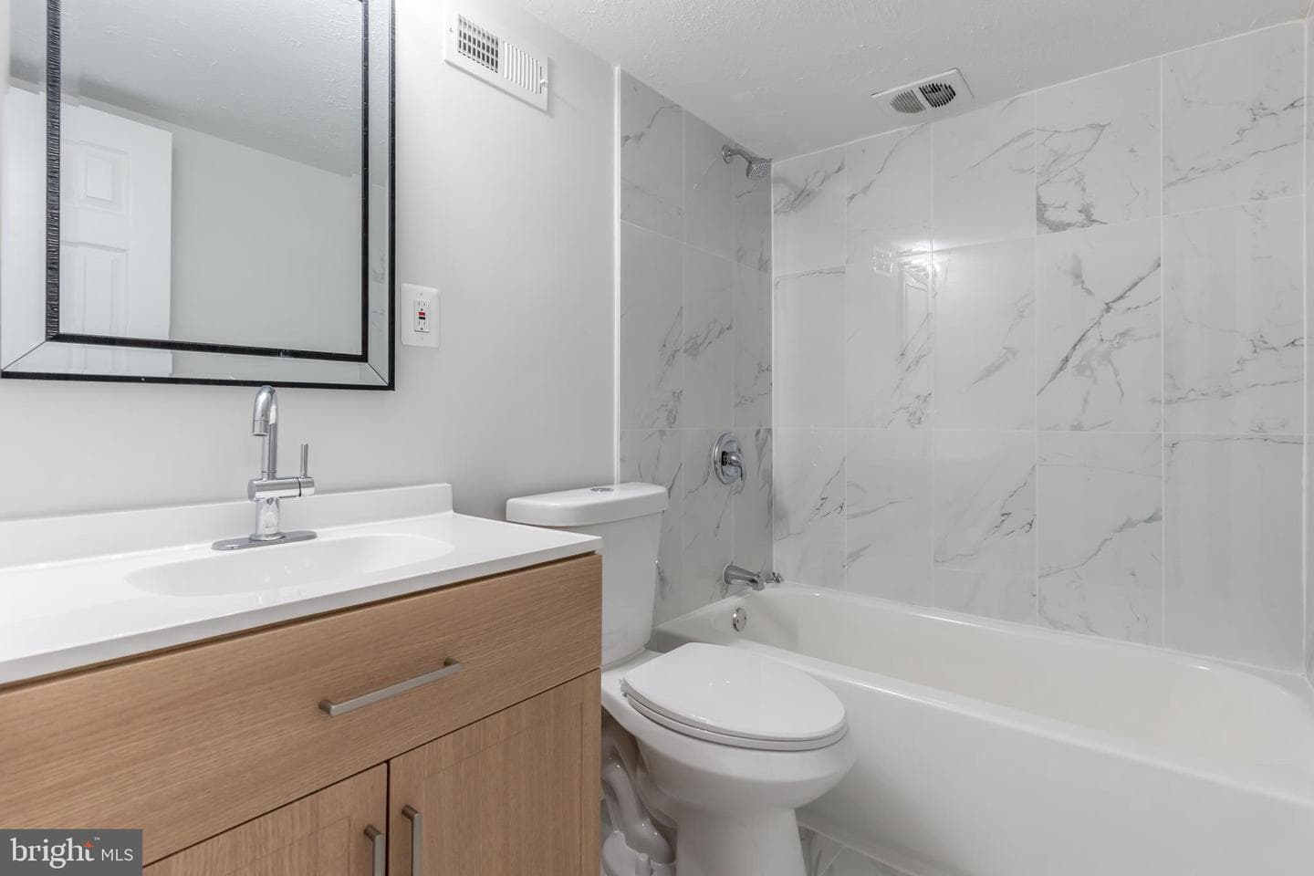 3805 Del Mar Drive photo 24