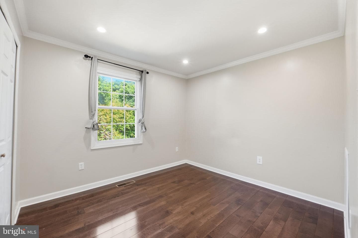 7402 Colton Lane photo 17