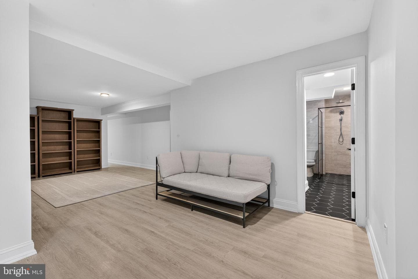 8020 Amsterdam Court photo 55