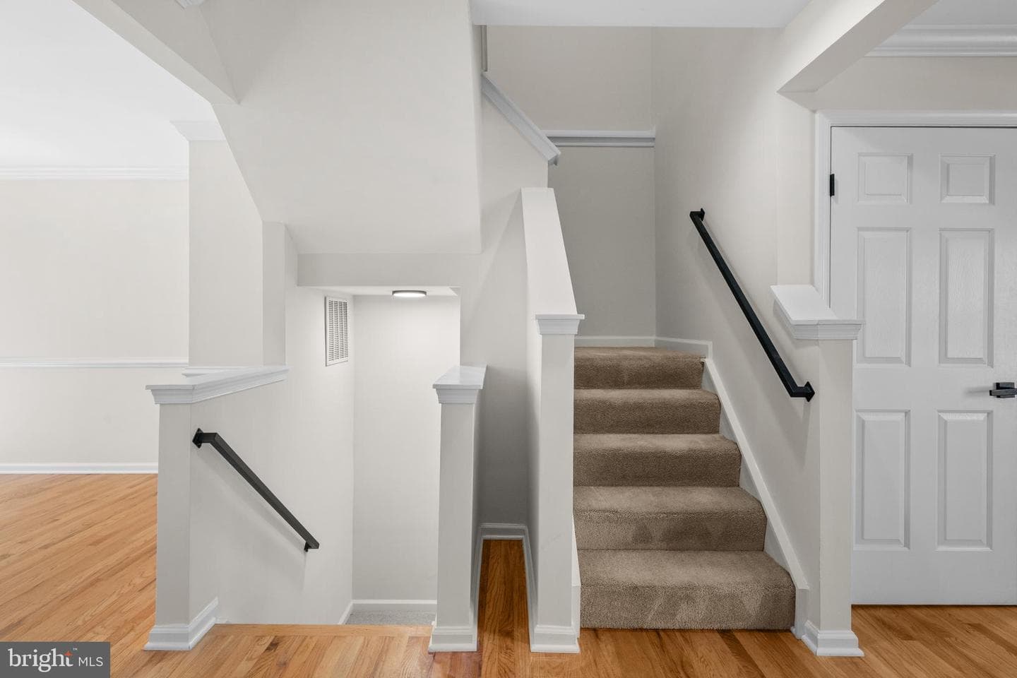 7034 Rogue Forest Lane photo 7