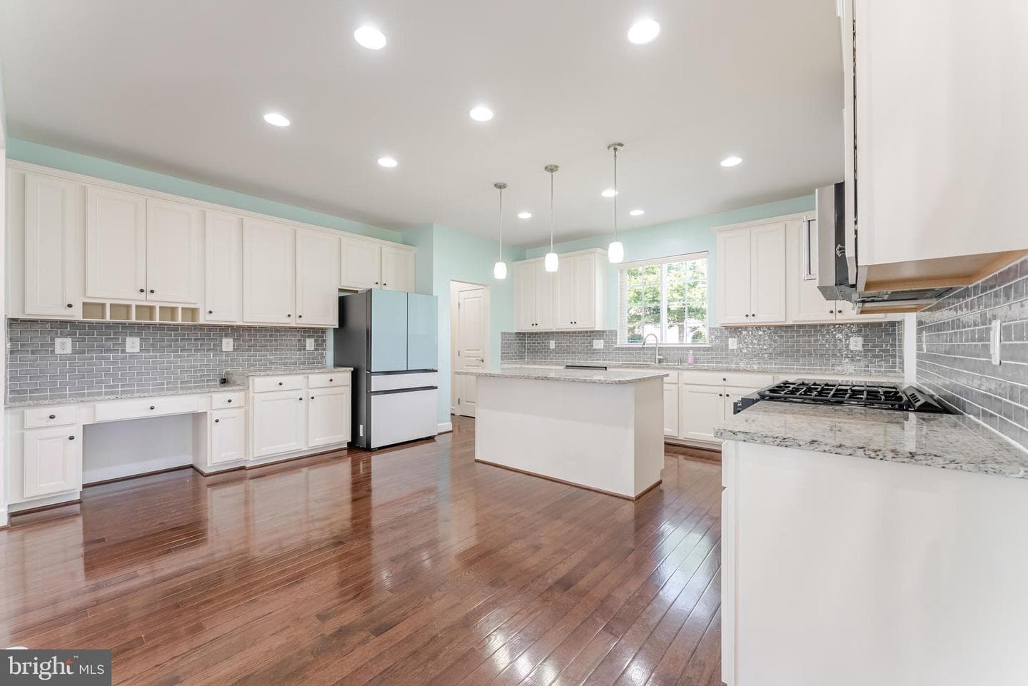 5829 Amanda Rose Lane photo 3