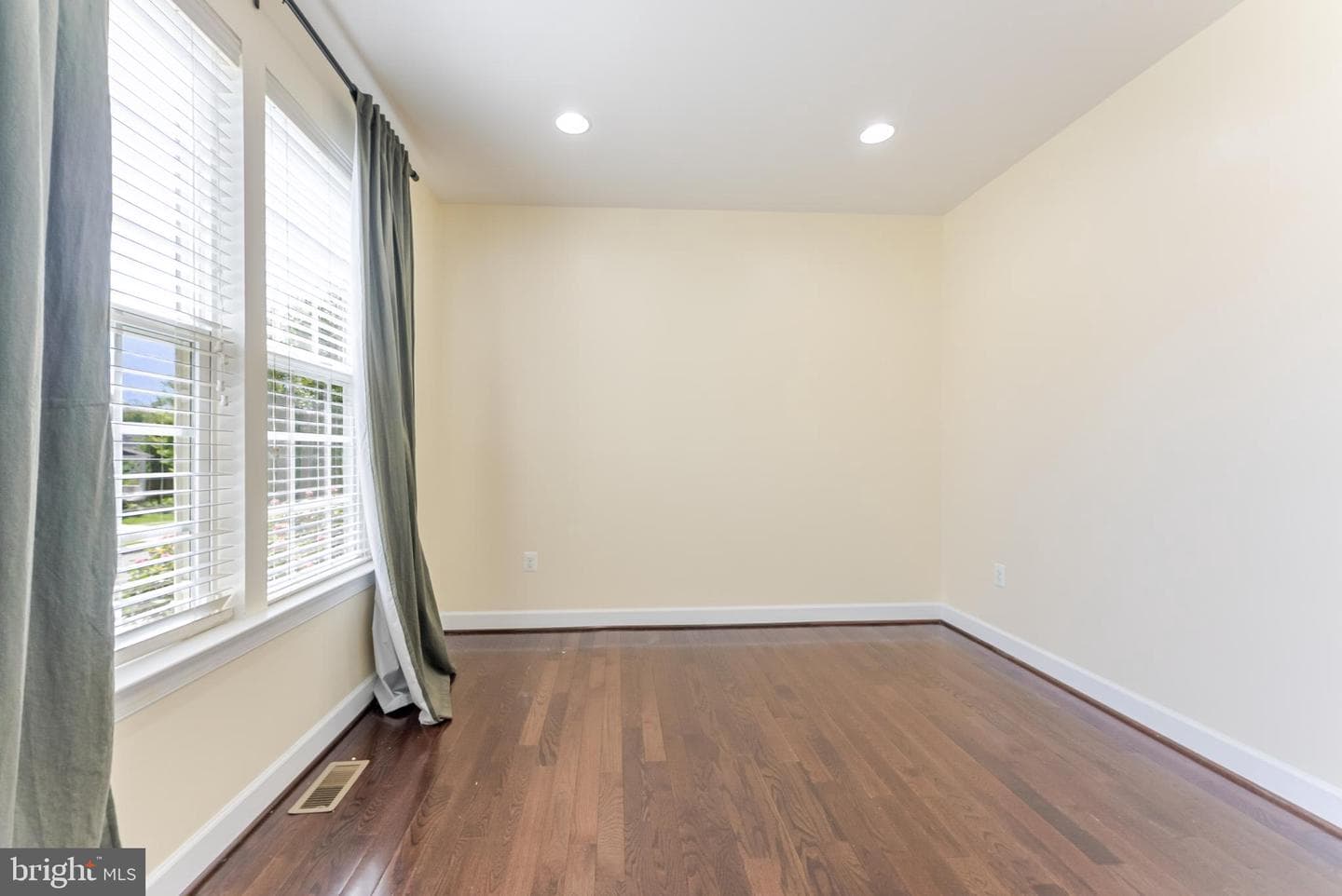5829 Amanda Rose Lane photo 6