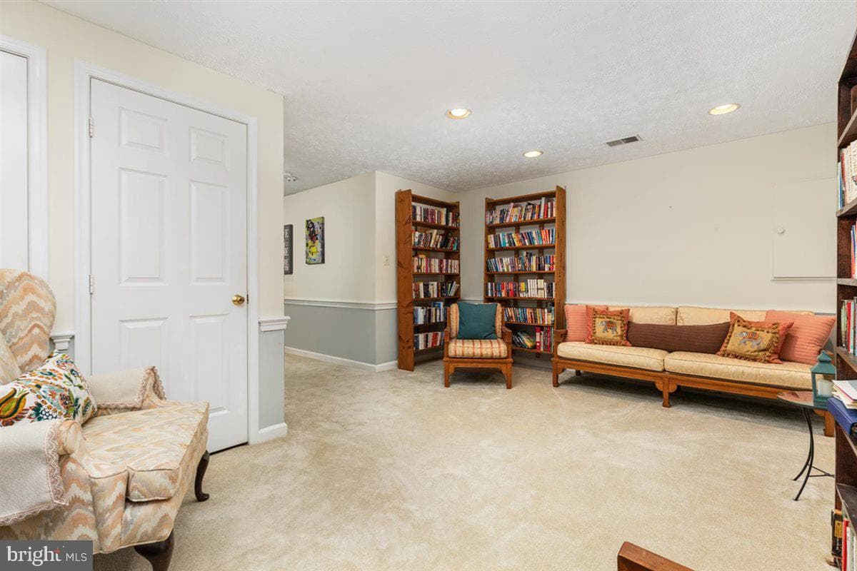 12848 Mill House Court photo 31