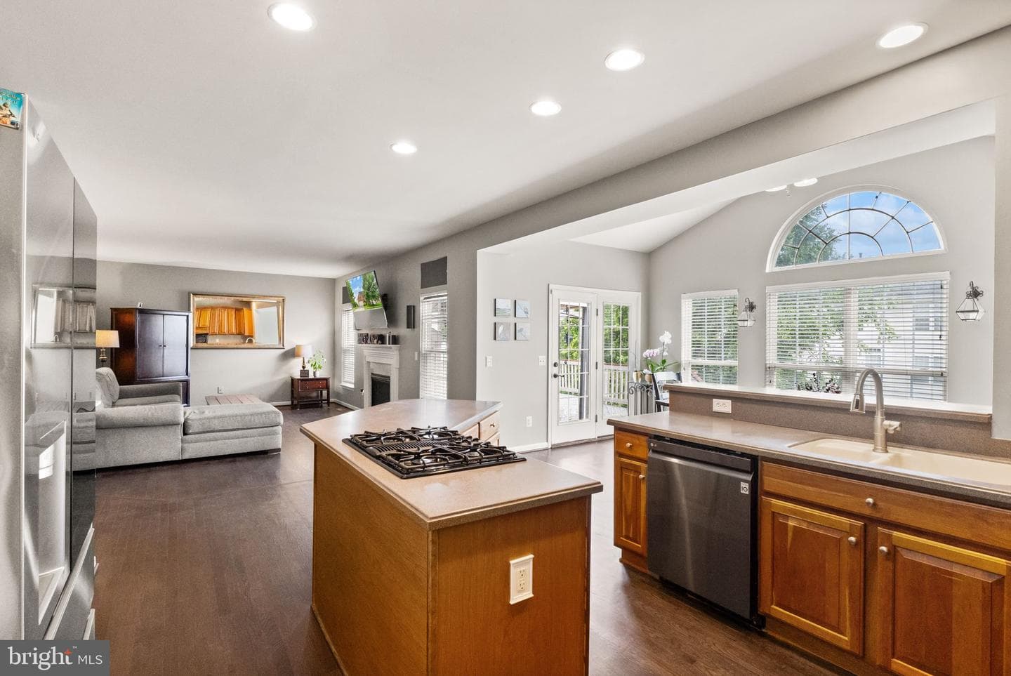 6726 Edgartown Way photo 12