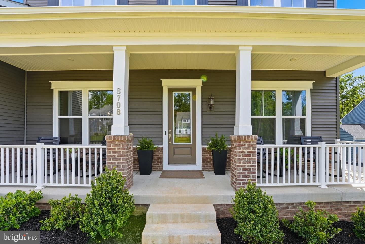 8708 Classic Lakes Way photo 4