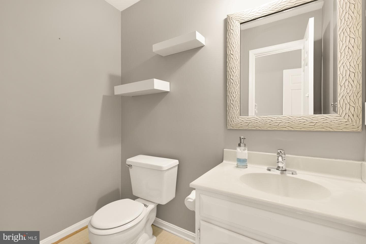 13581 Castlebridge Lane photo 25