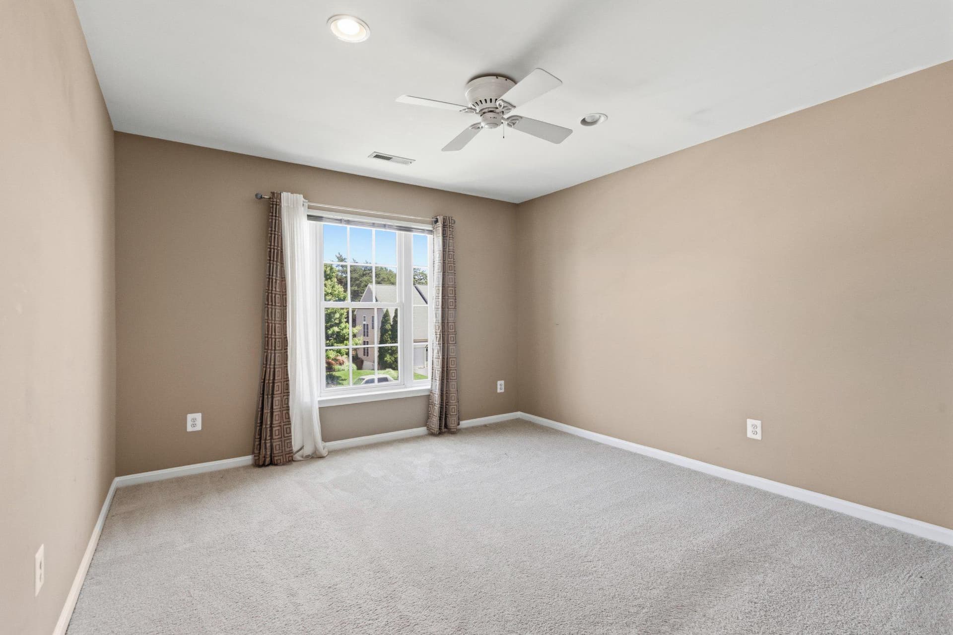 9411 Worthington Drive photo 42