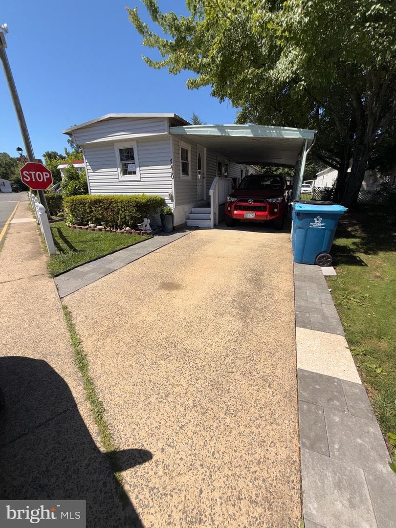 7410 Moss Ln photo 2