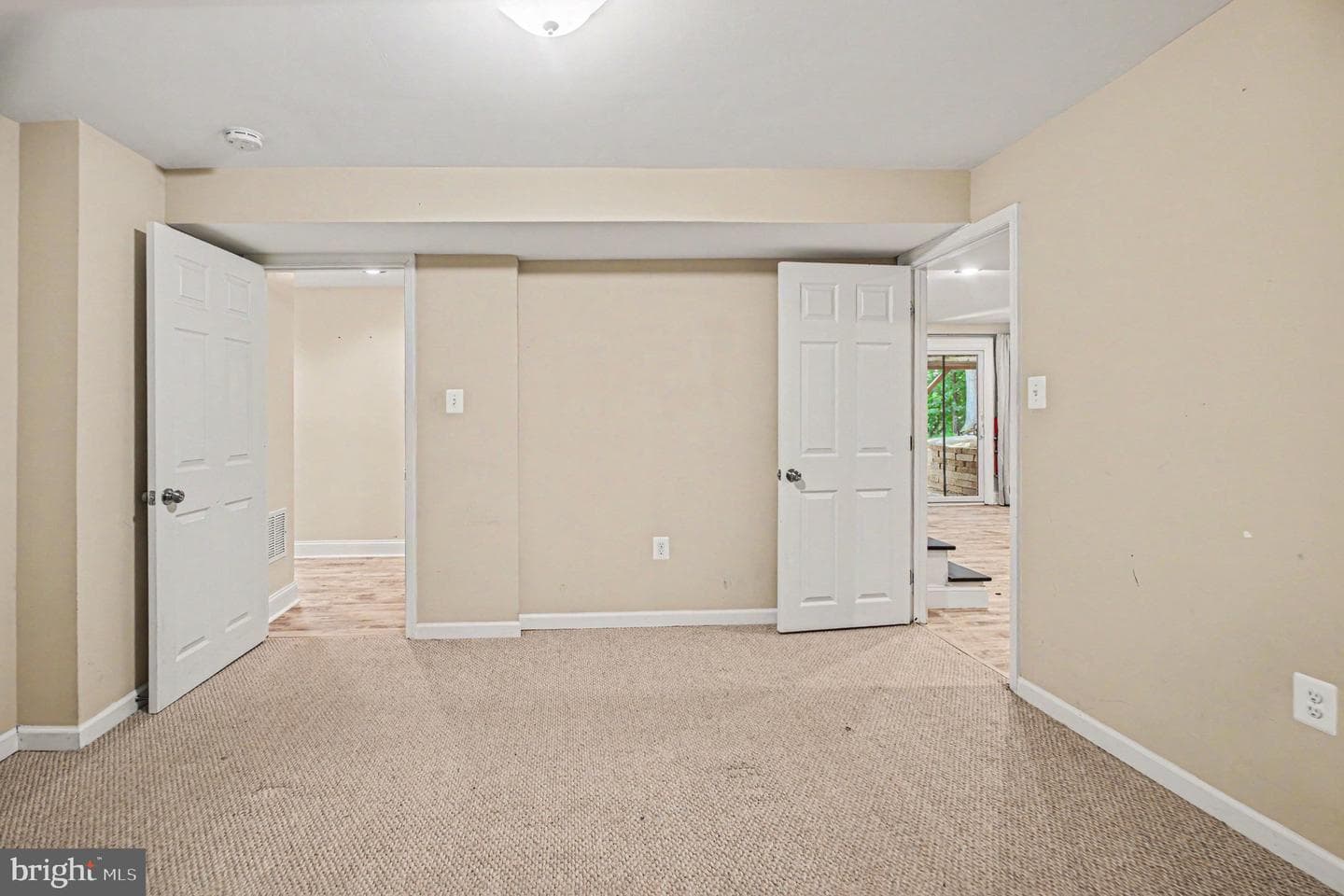 7409 Lake Drive photo 15