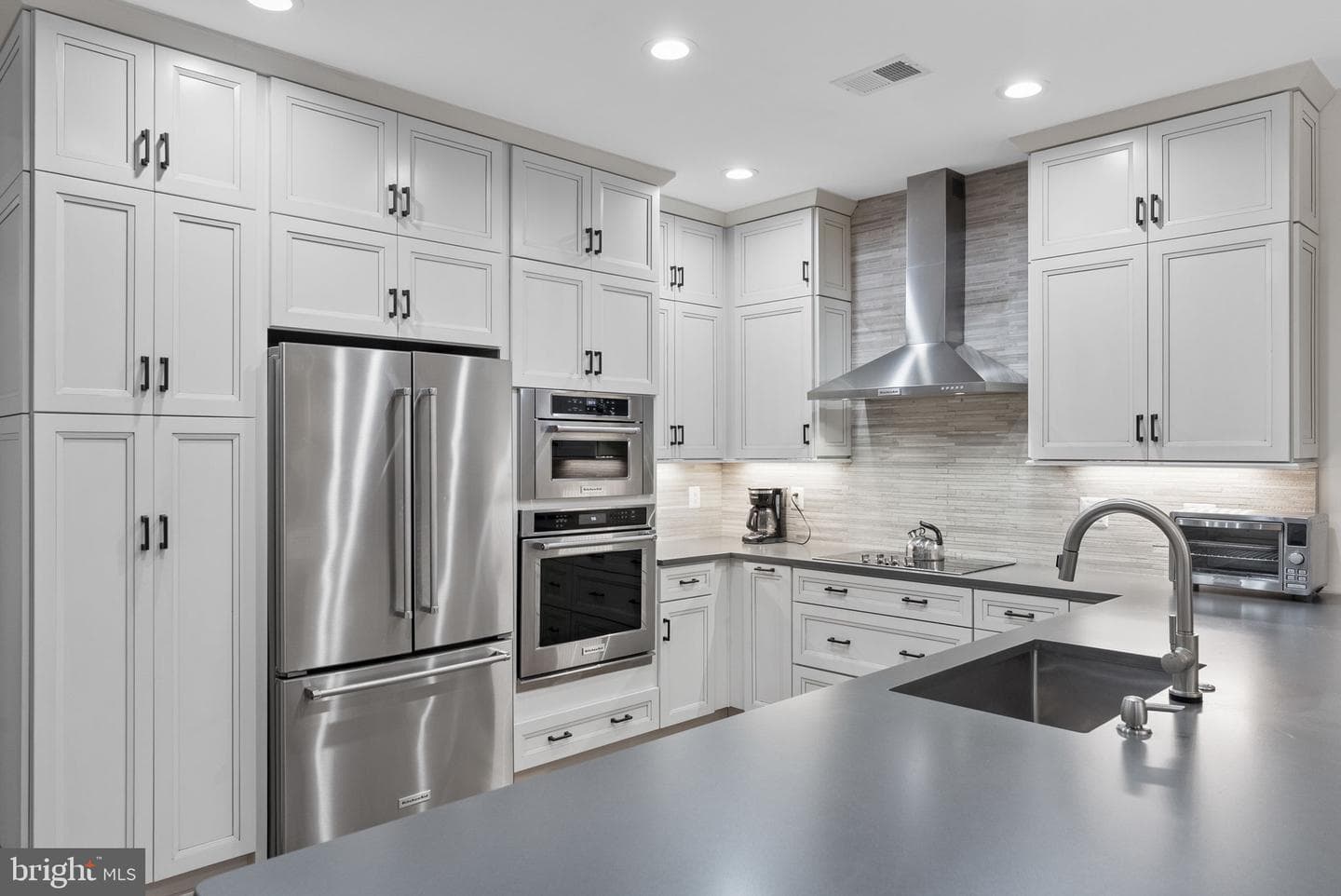 5219 Armour Court photo 17