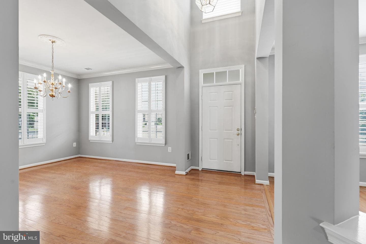 766 Monument Avenue photo 4