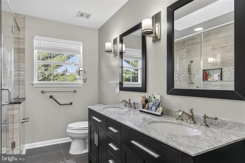 13802 Mapledale Avenue photo 13