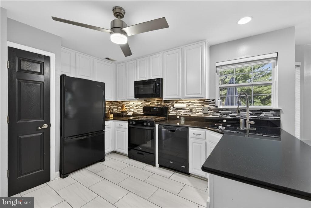 13802 Mapledale Avenue photo 7