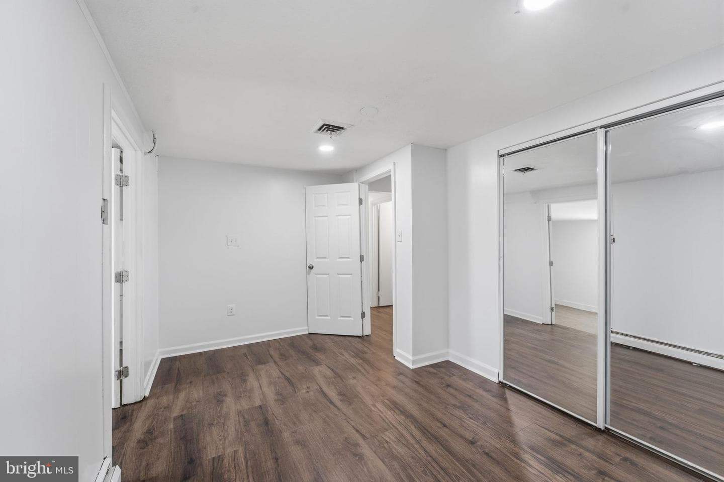 14209 Essex Drive photo 29