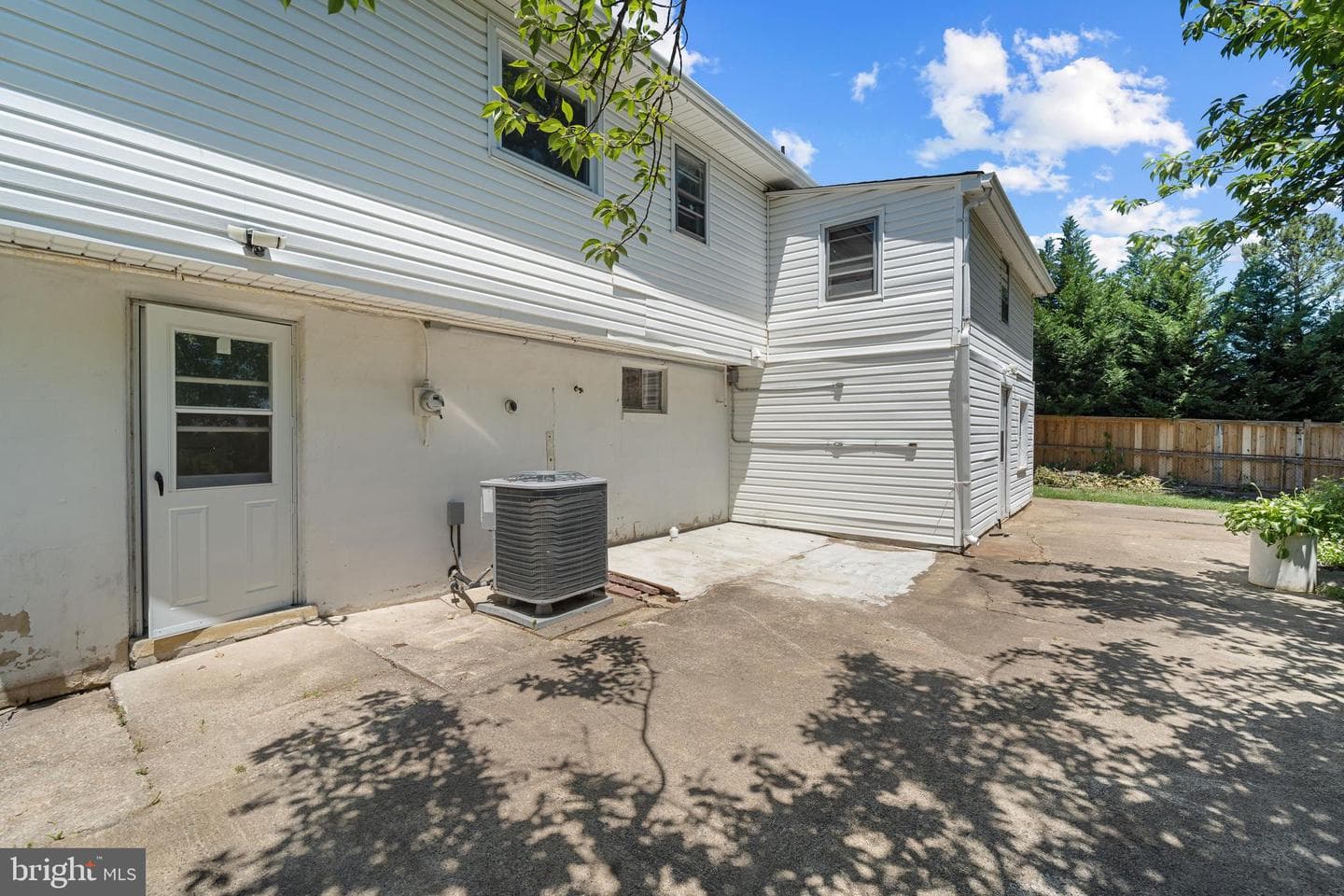 14209 Essex Drive photo 39