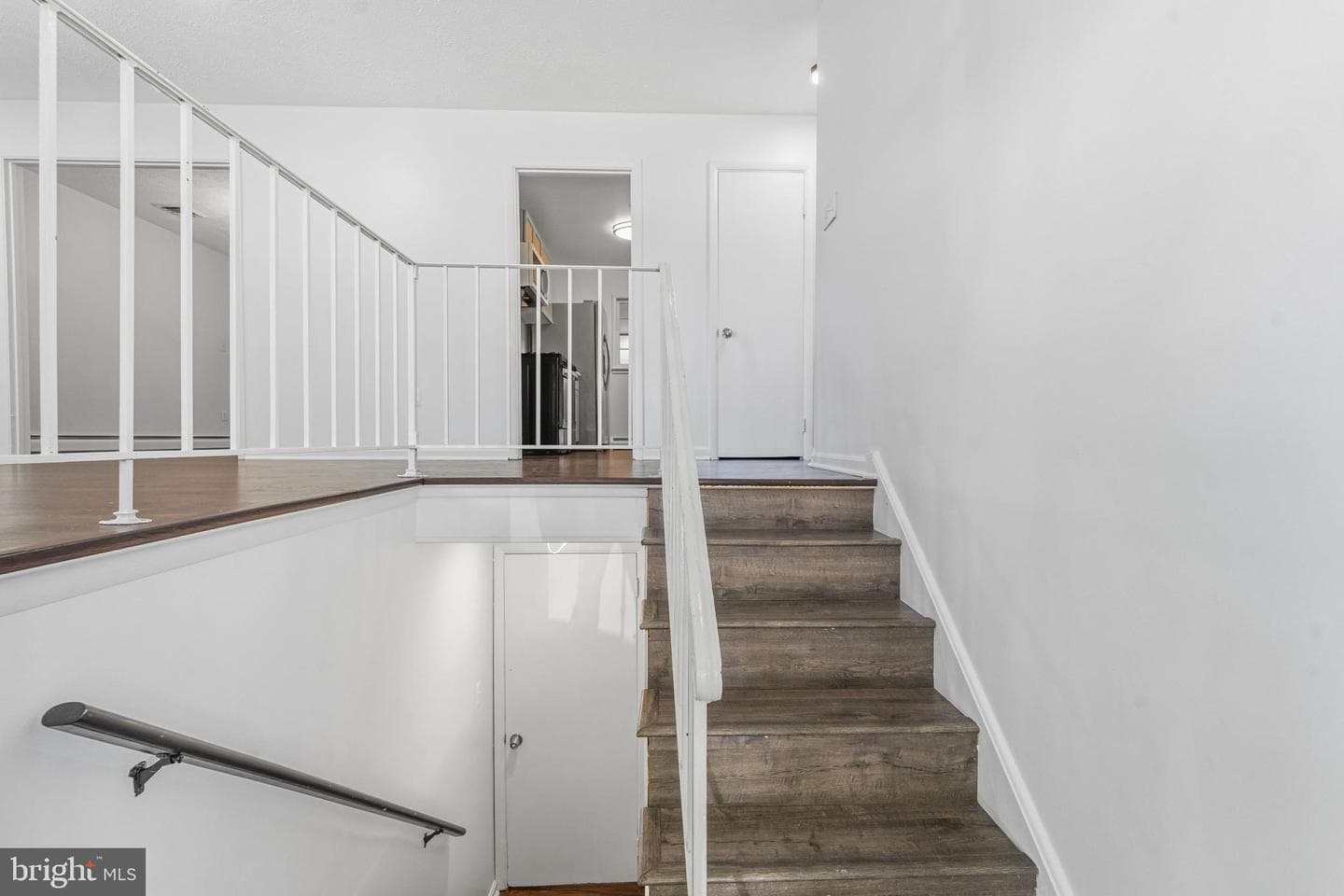 14209 Essex Drive photo 7