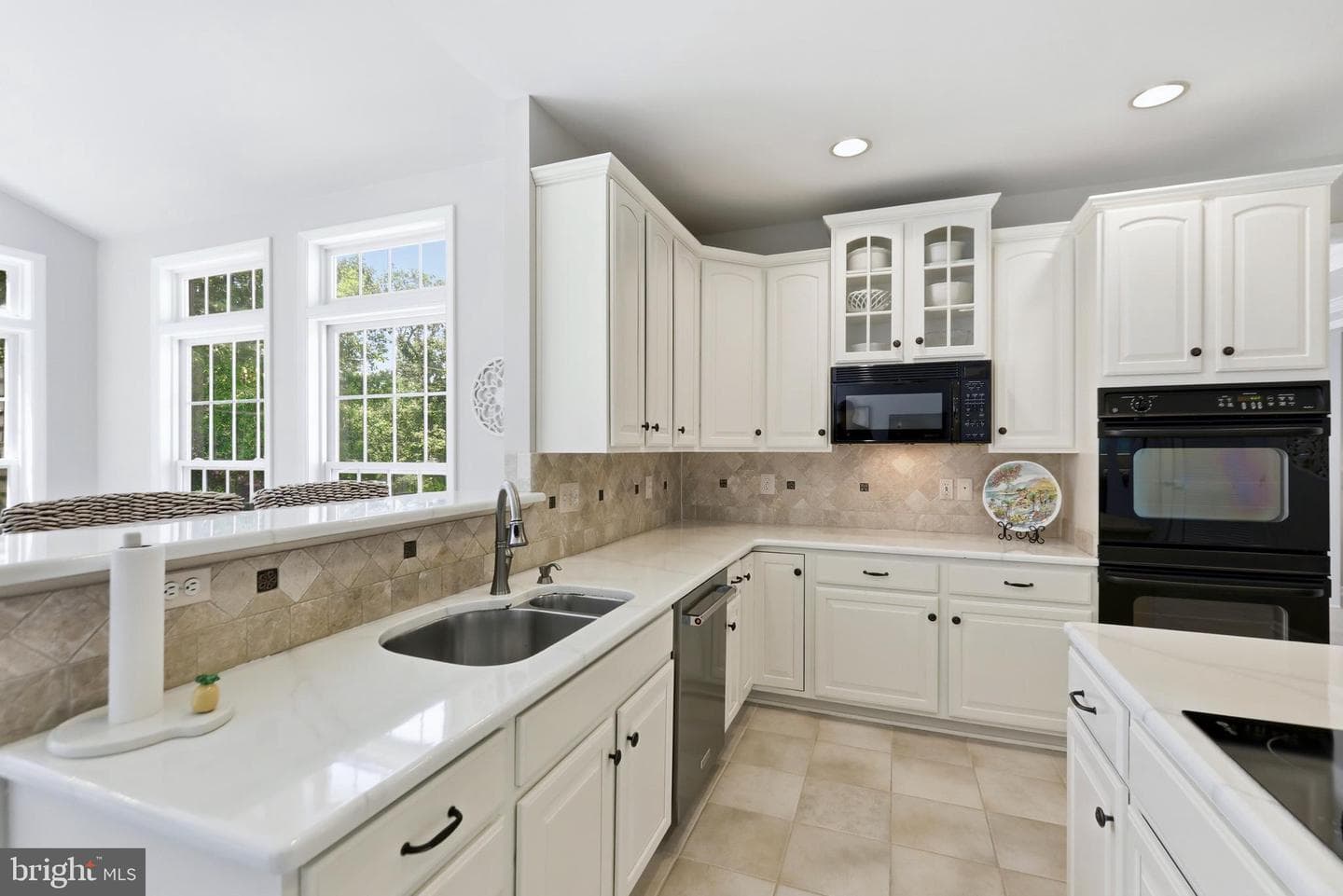5484 Heredity Ln photo 6