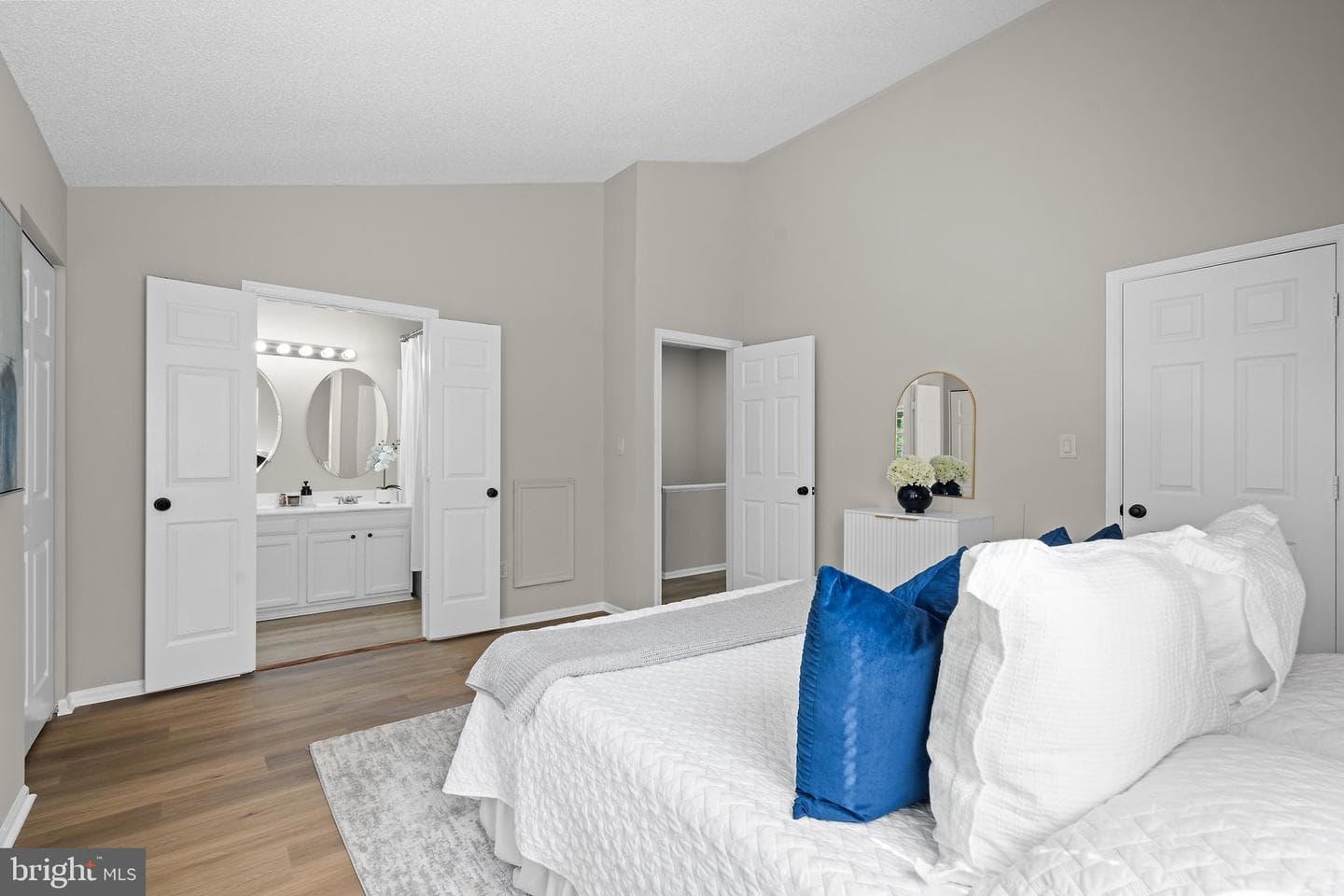 1701 Wigglesworth Way photo 13