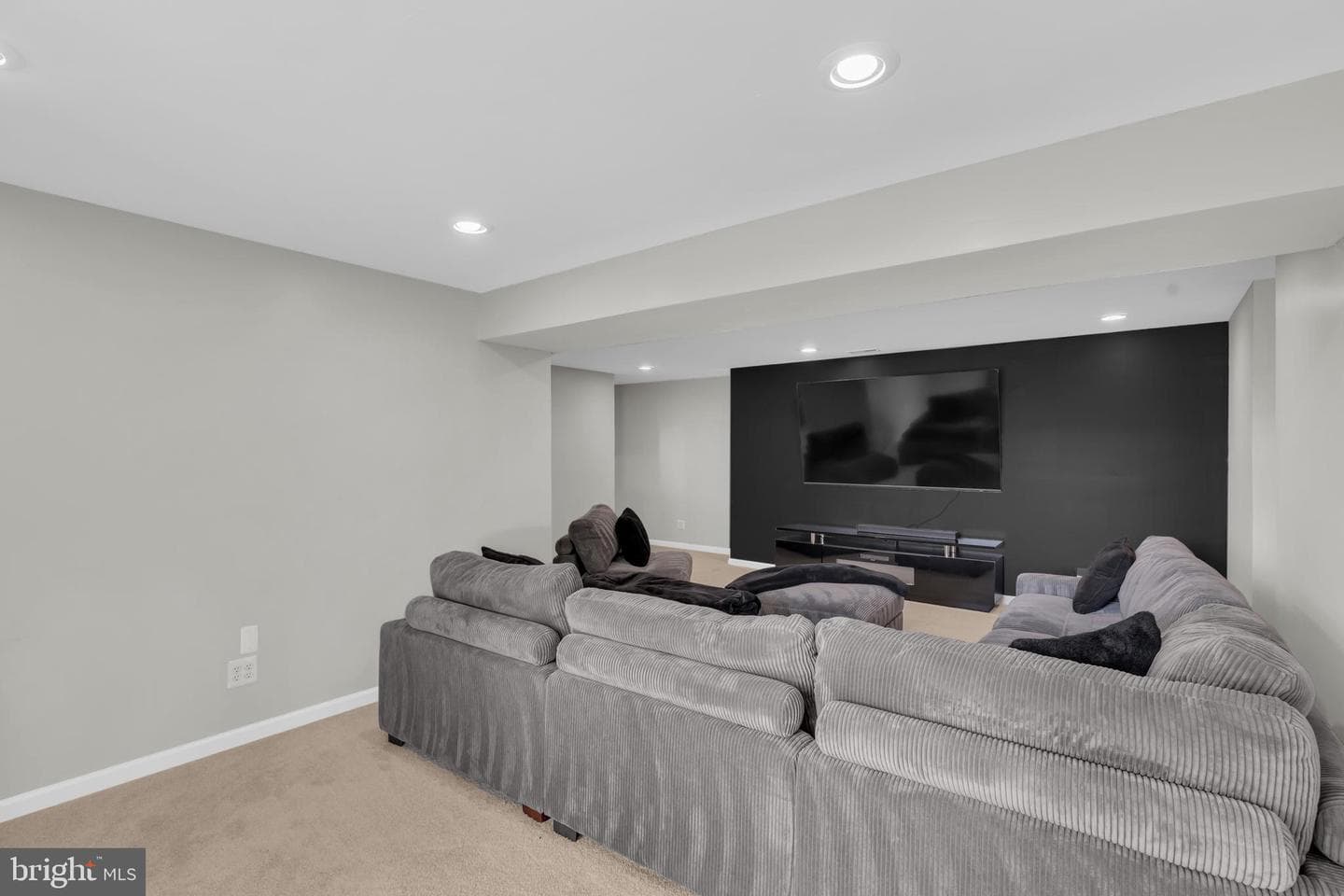 6114 Oust Lane photo 35
