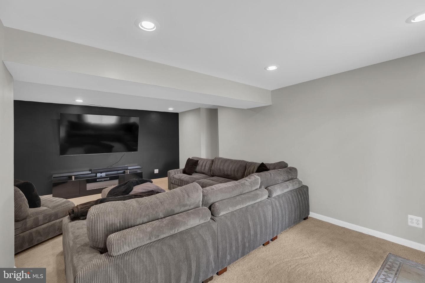 6114 Oust Lane photo 36