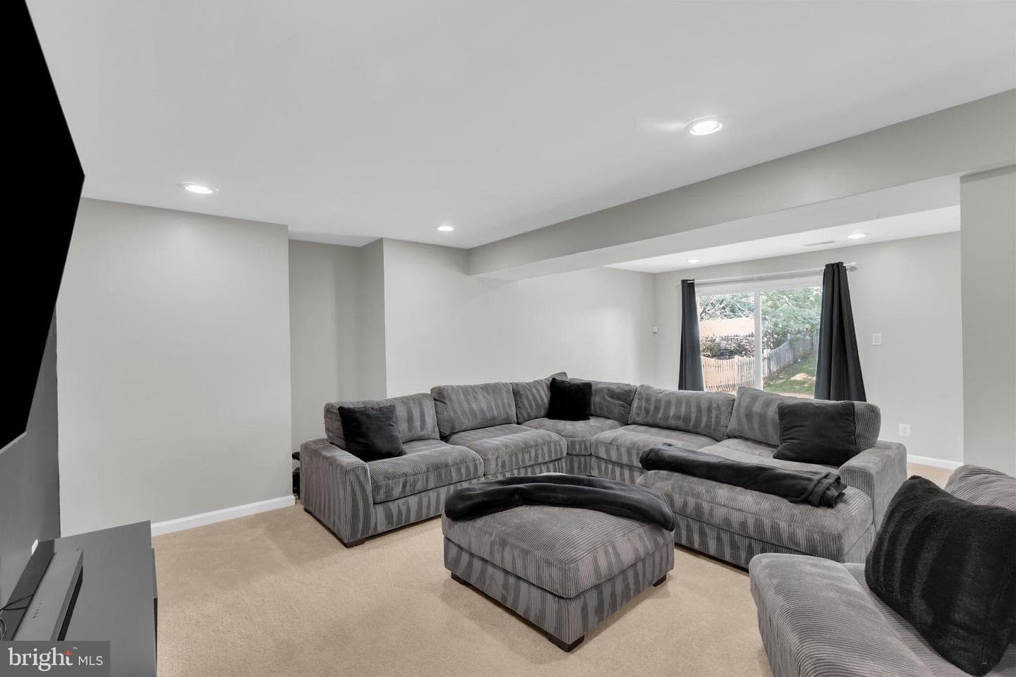 6114 Oust Lane photo 38
