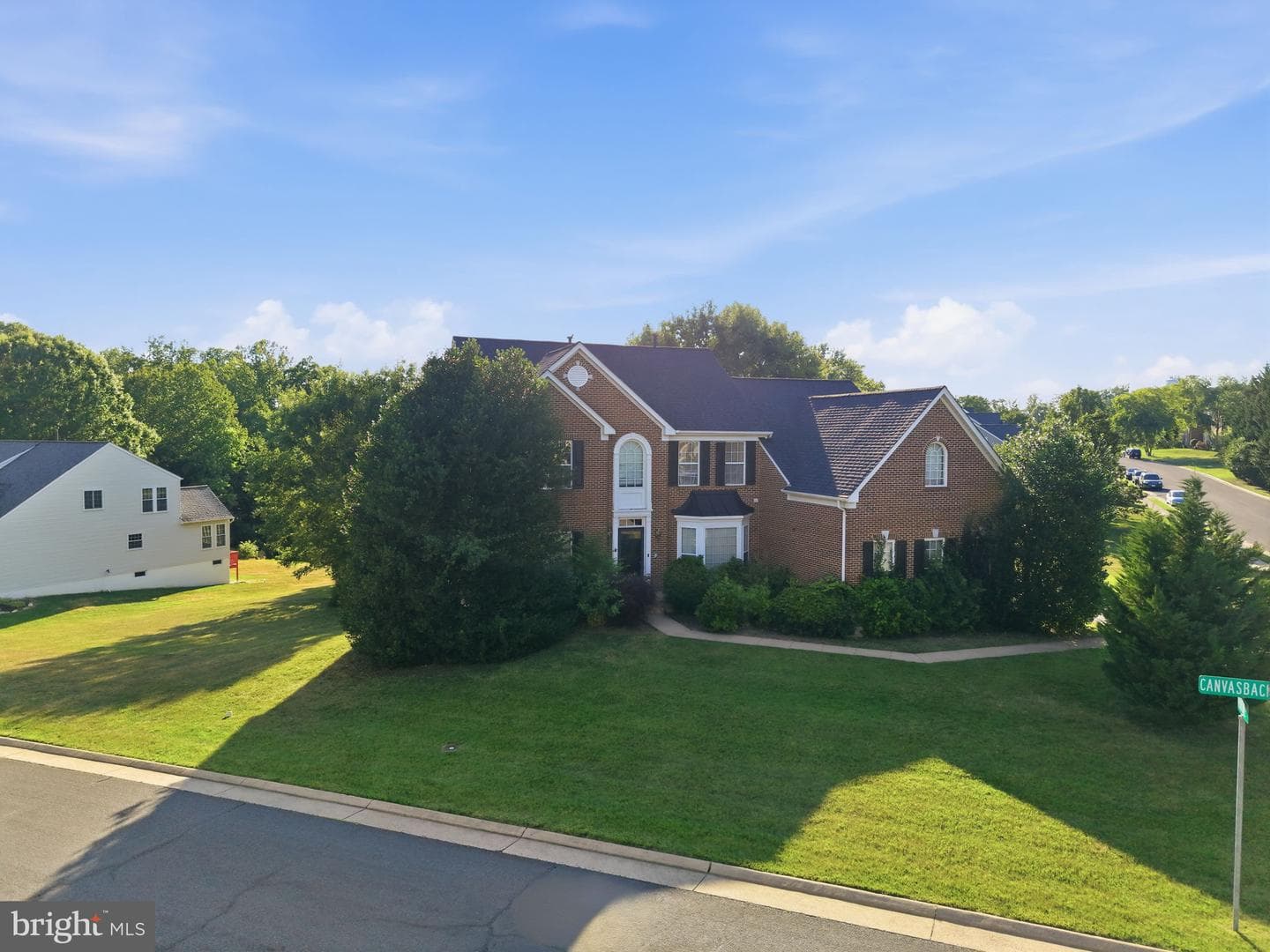 1595 Heron Way photo 4
