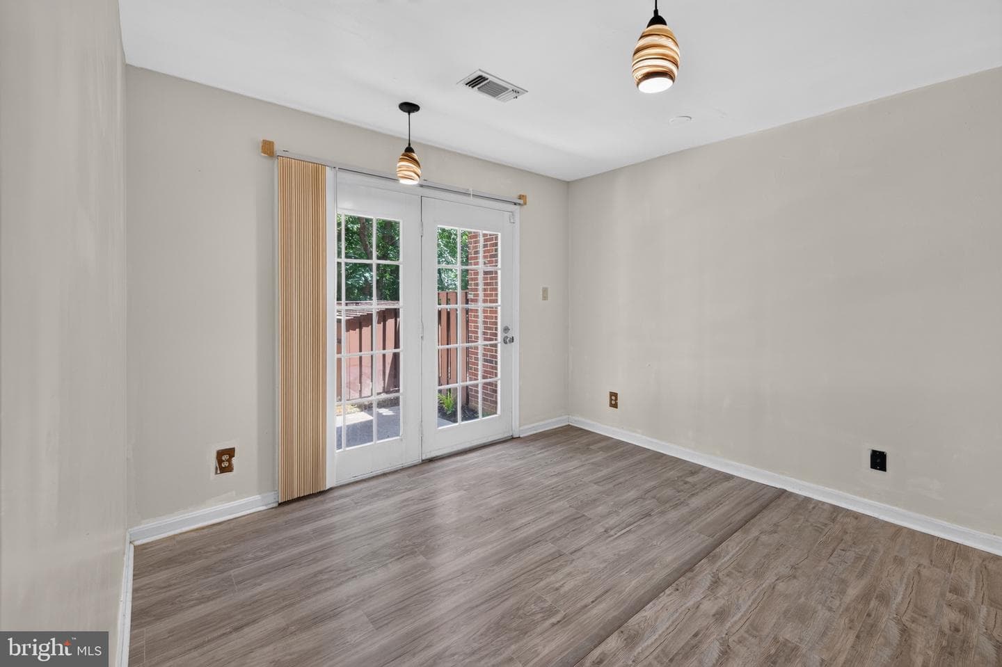 12585 Kempston Lane photo 17