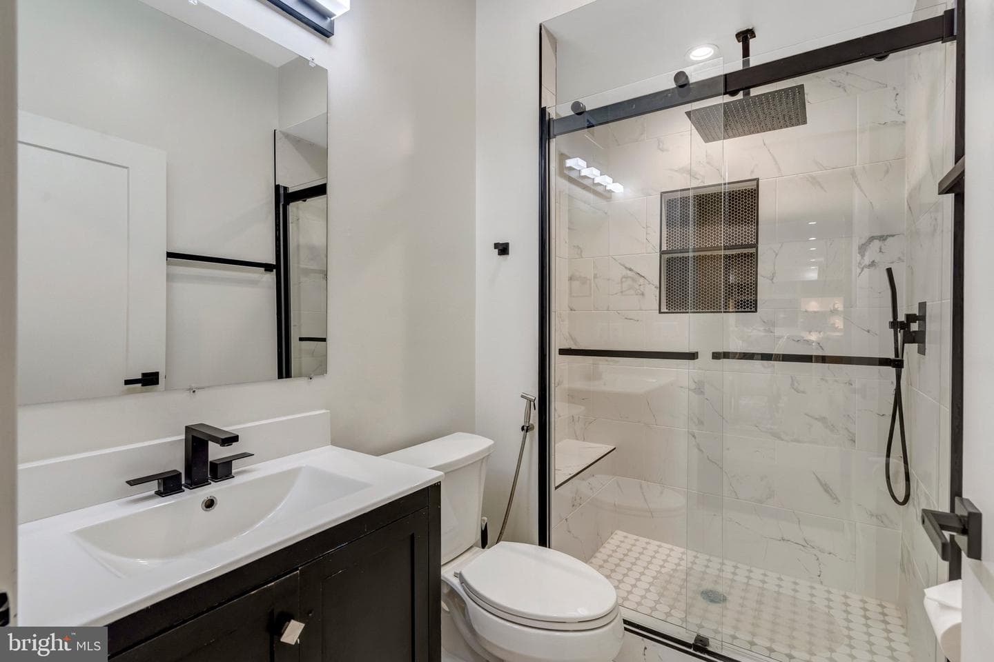 8709 Yorkshire Lane photo 15