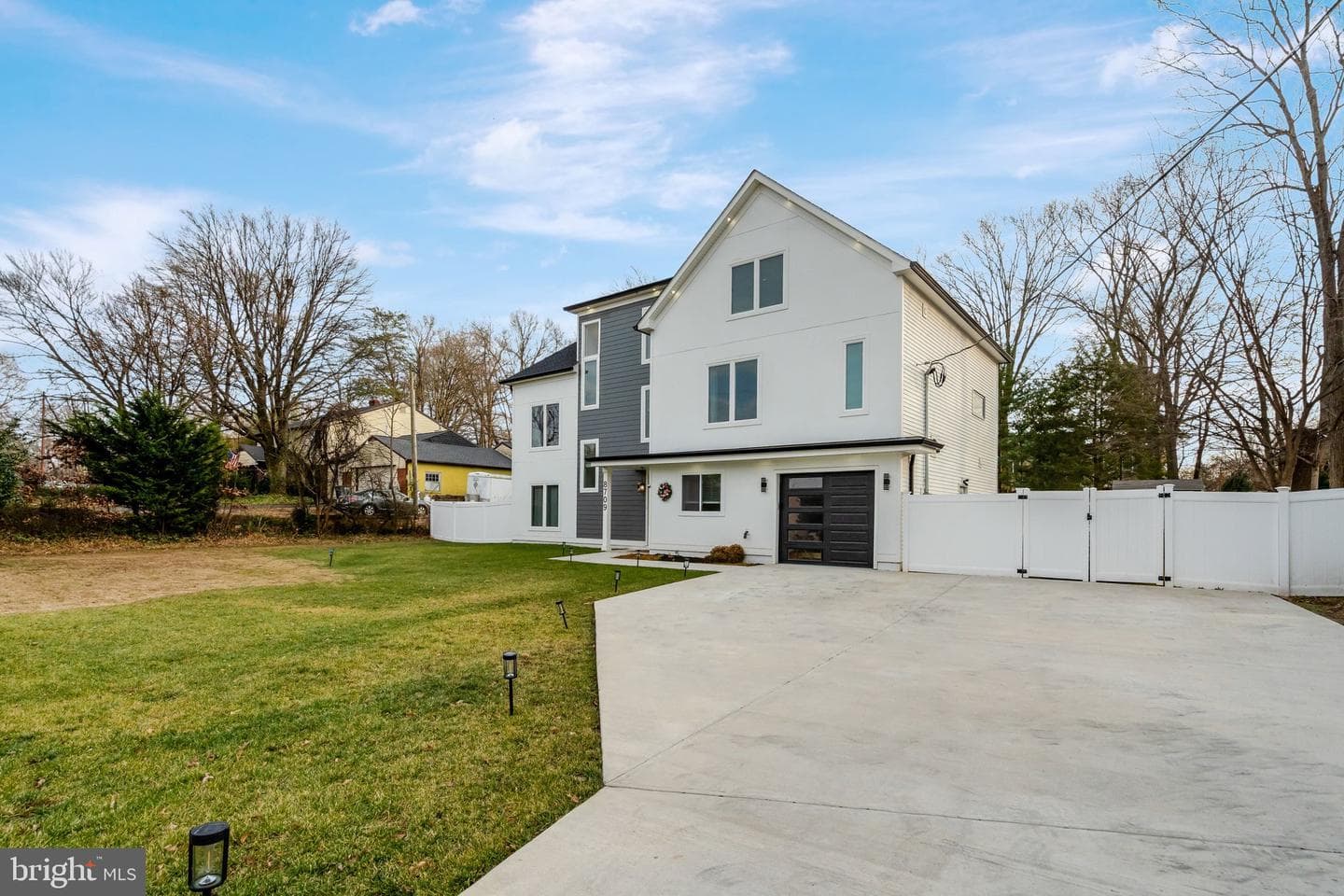8709 Yorkshire Lane photo 25