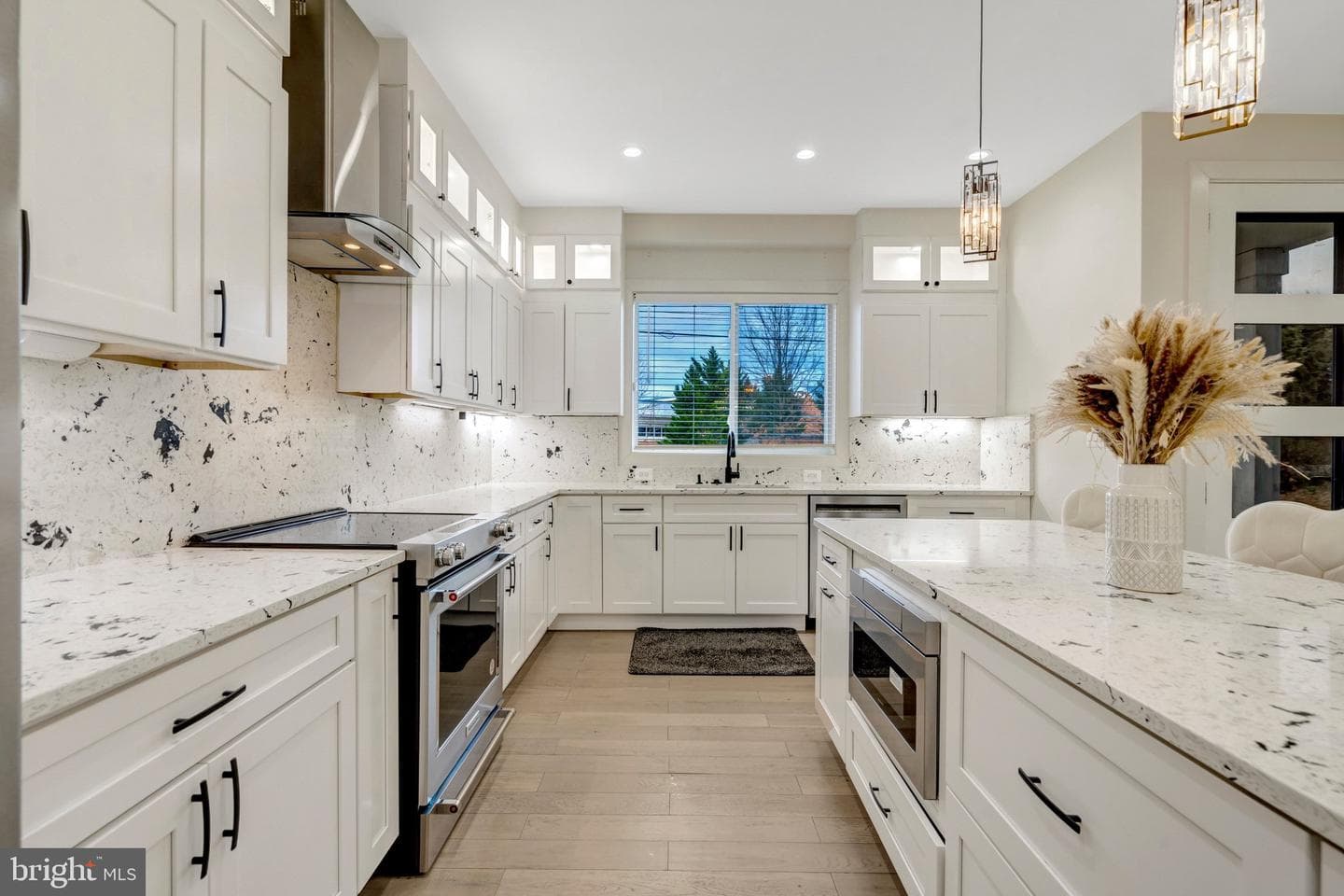 8709 Yorkshire Lane photo 7