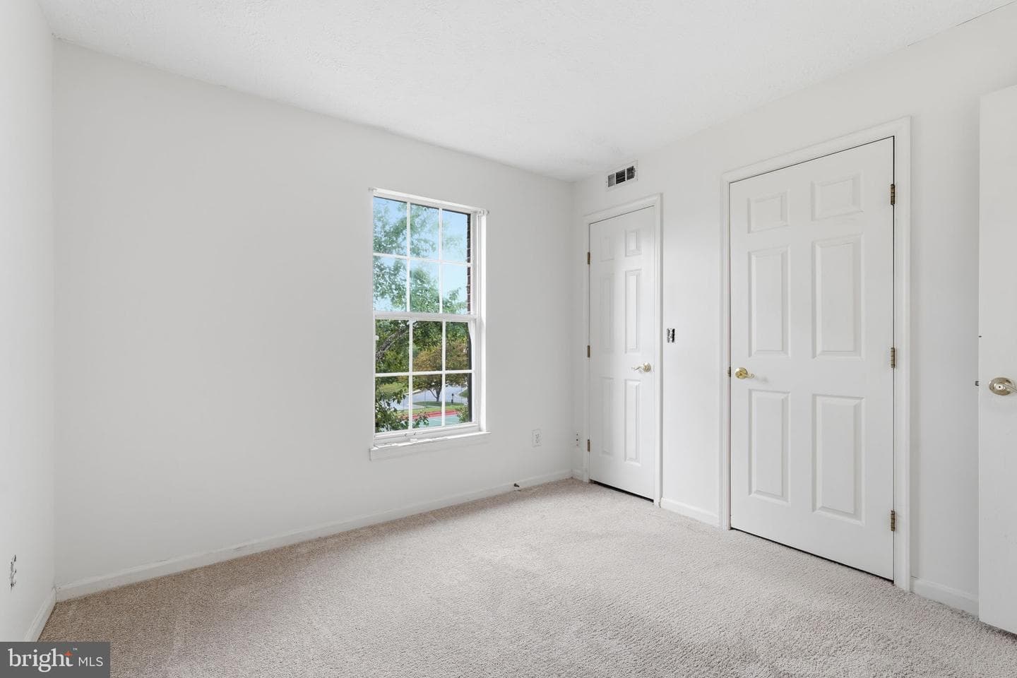 3560 Sherbrooke Circle #302 photo 22