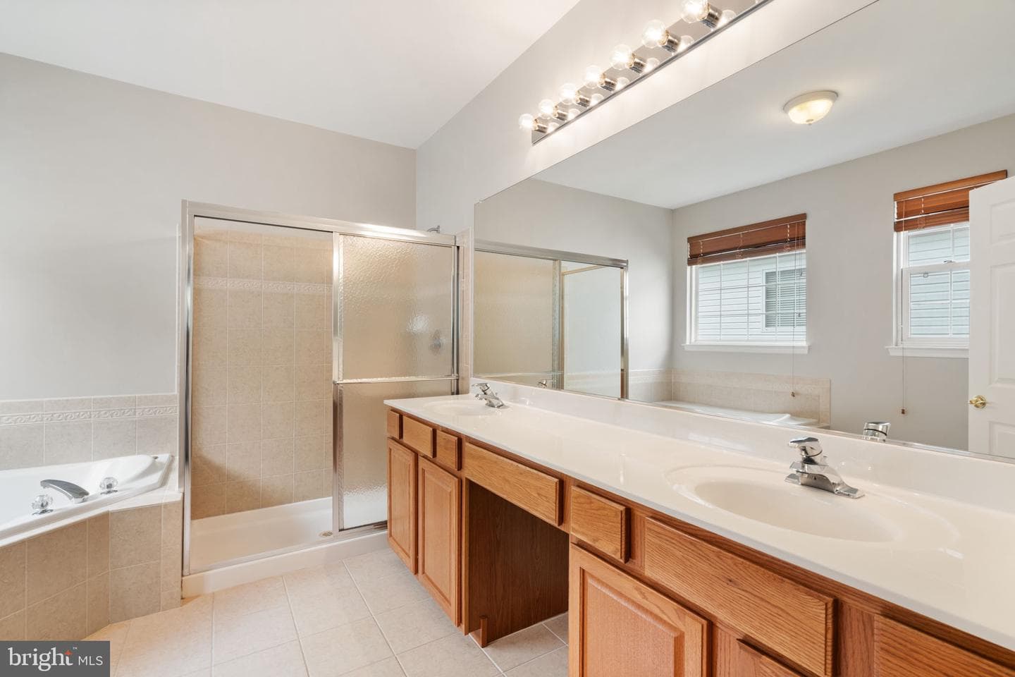 17633 Four Seasons Drive photo 25