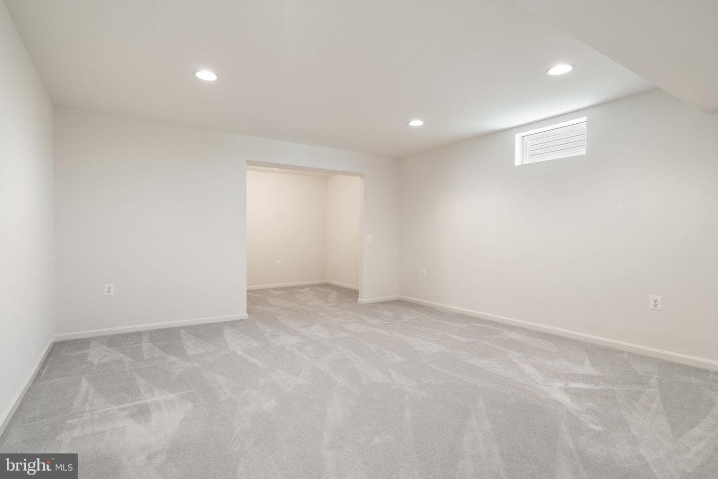 17633 Four Seasons Drive photo 40