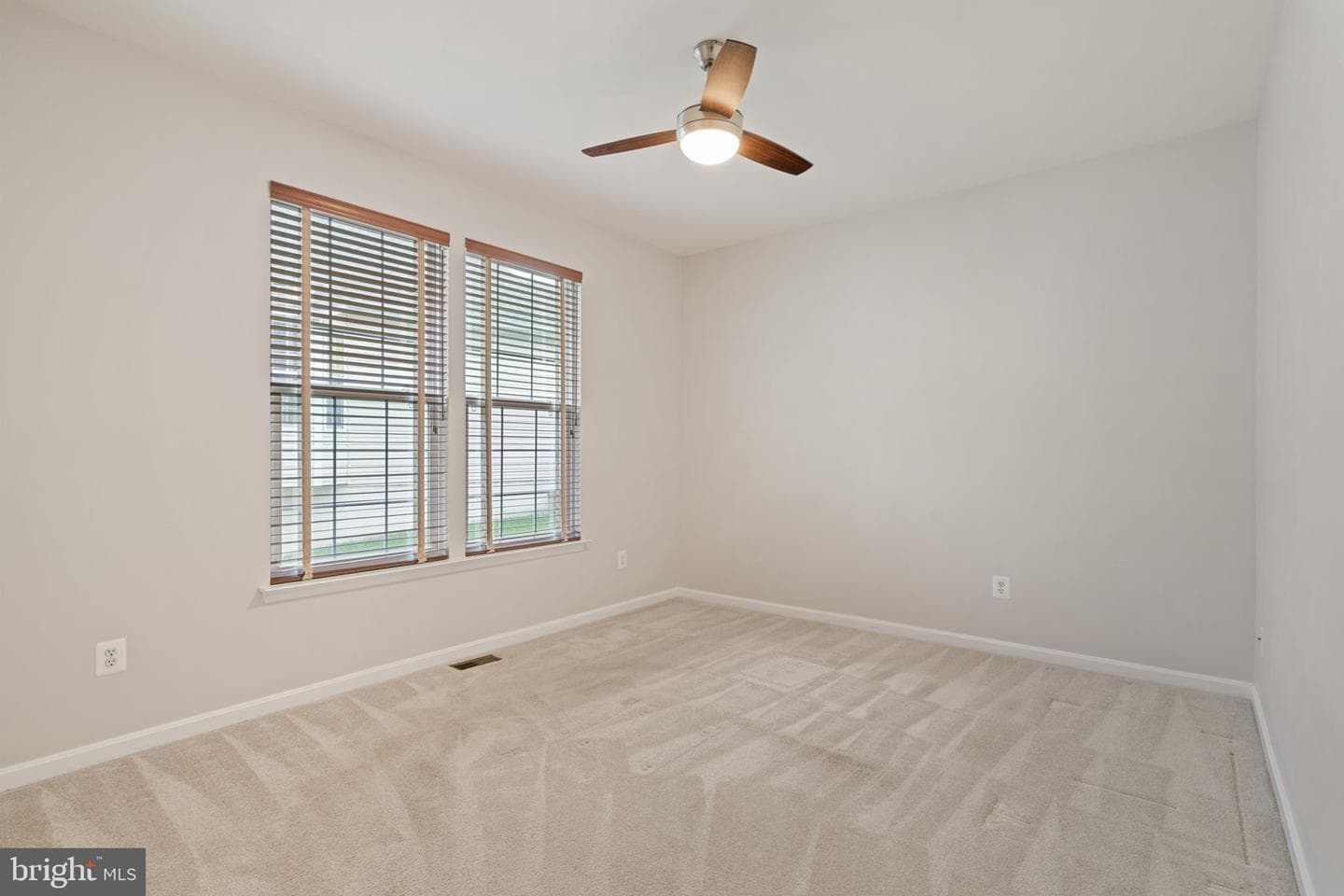 17239 Four Seasons Drive photo 37