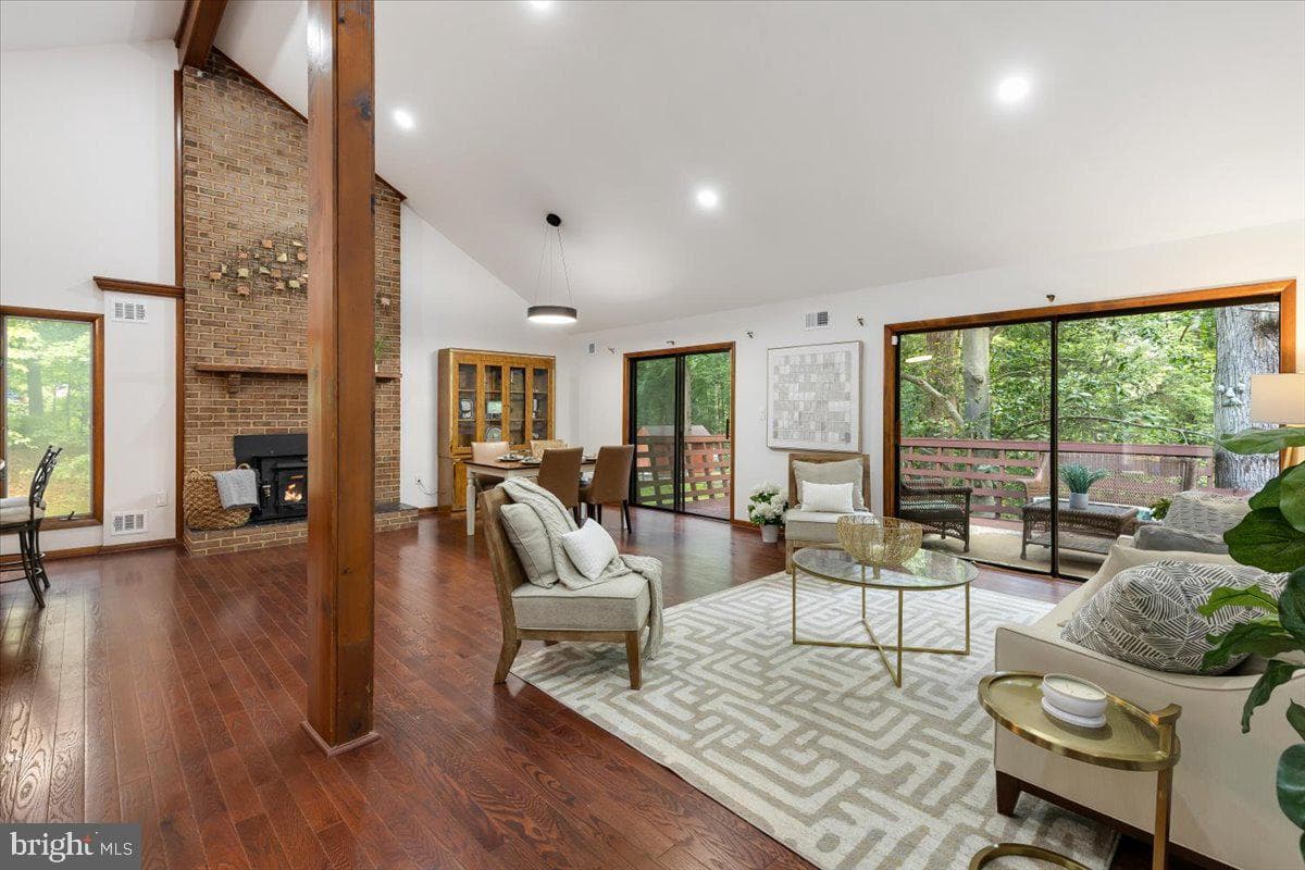12212 Woodlark Court photo 3