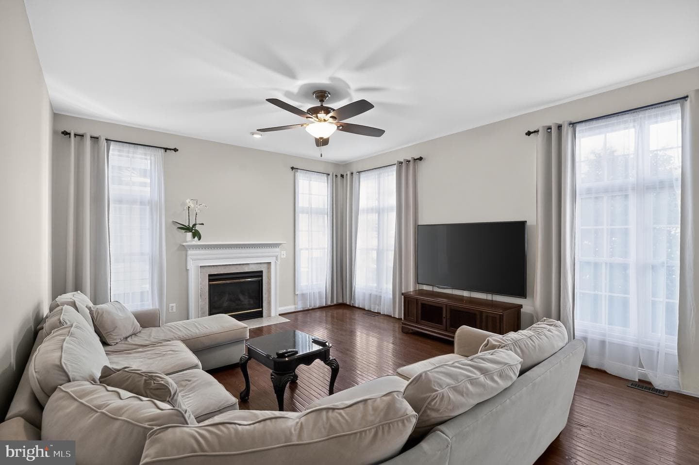 5434 Sherman Oaks Court photo 10