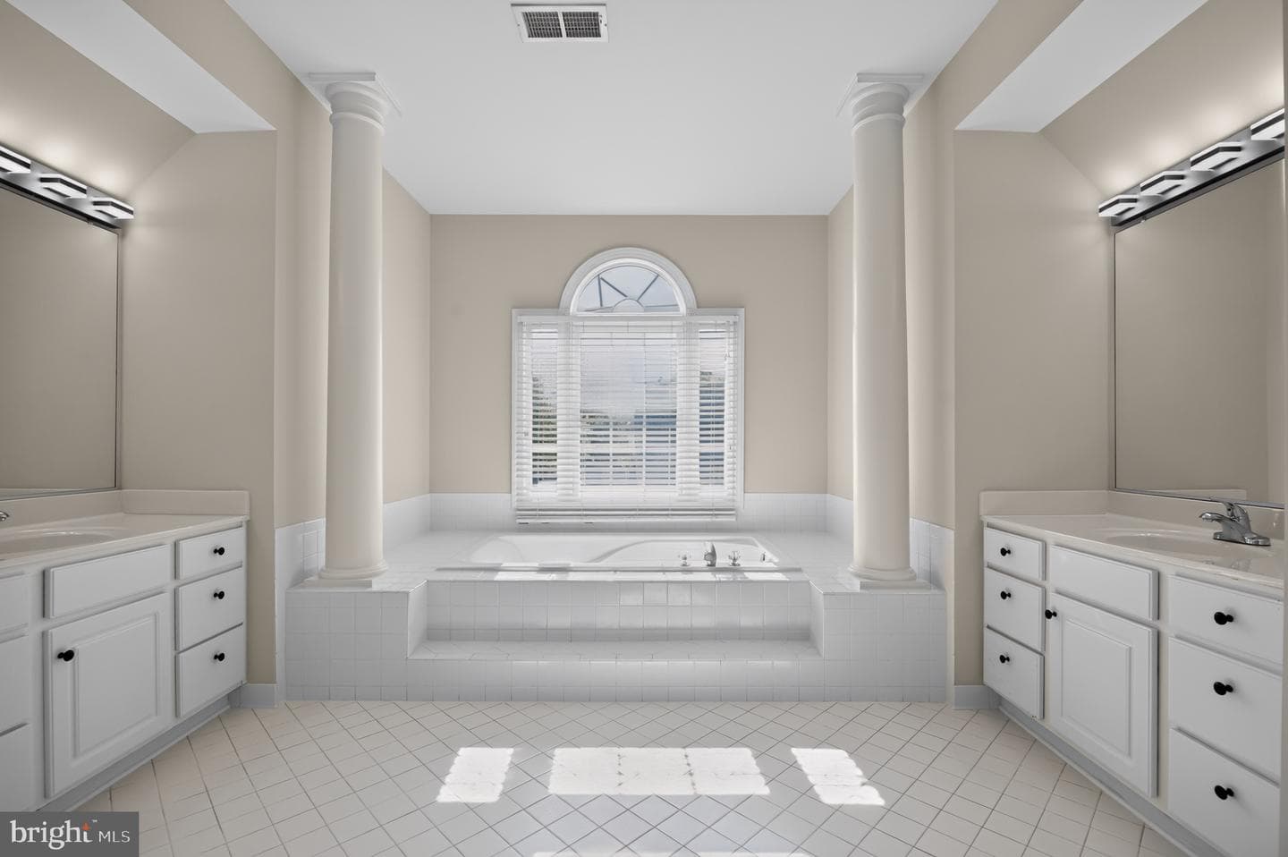 5434 Sherman Oaks Court photo 19