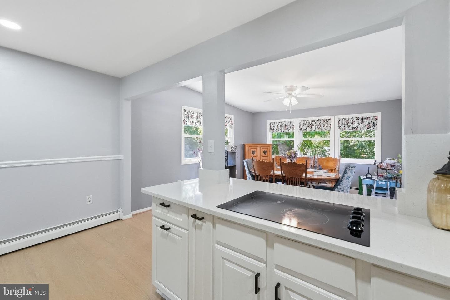 2208 Emporia Street photo 11