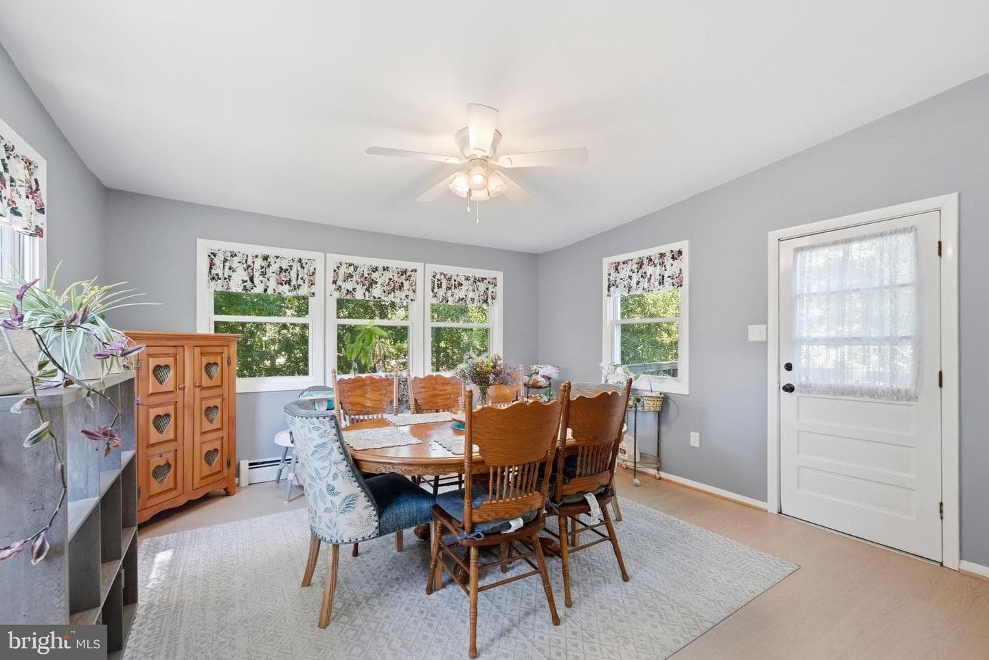 2208 Emporia Street photo 13