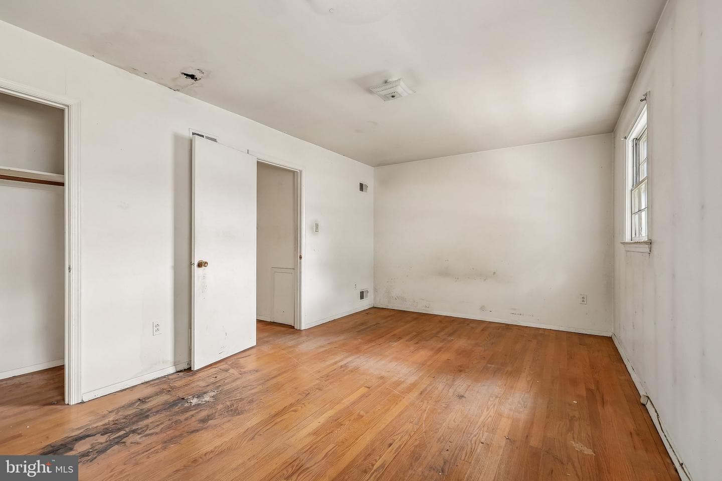 14447 Village Drive photo 23