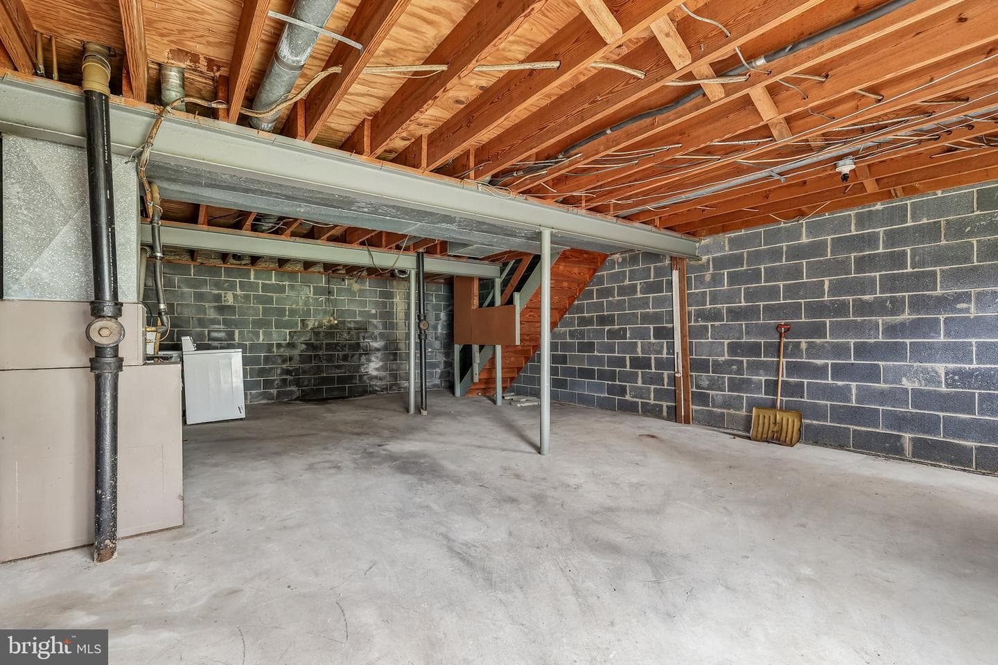 14447 Village Drive photo 33