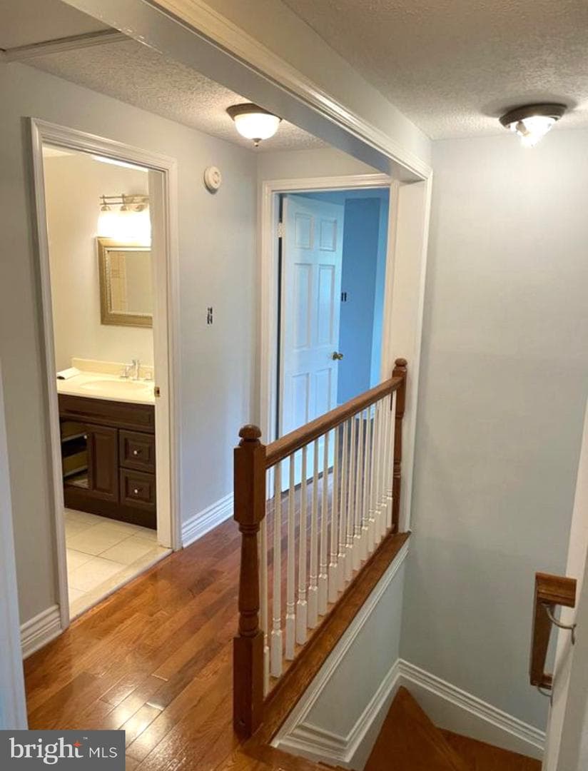 16052 Simon Kenton Road photo 15