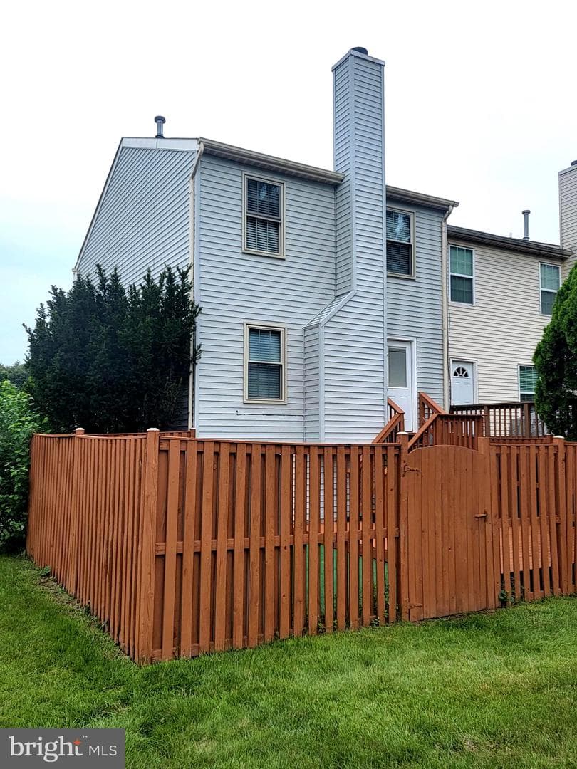 8521 Charnwood Court photo 5